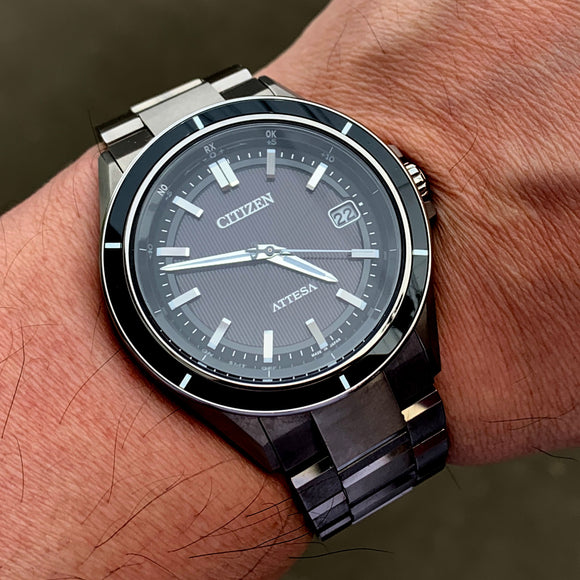 美品【CITIZEN】アテッサ ATTESA エコドライブ ACT Line 電波 腕時計 メンズ チタン ブラック文字盤 CB3030-76E